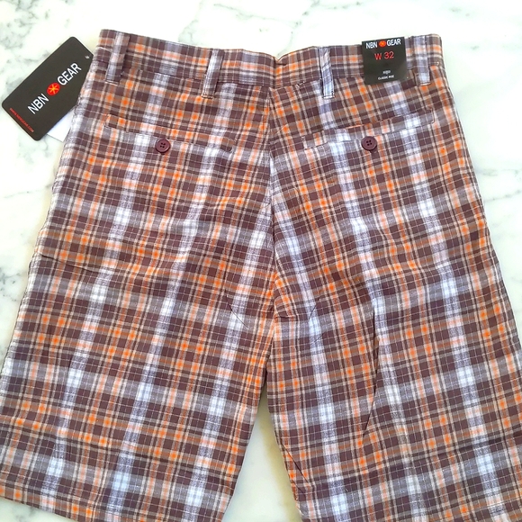 NWT. Men's 100% Cotton Flat Front Multi Color Plaid Shorts. - Picture 4 of 4